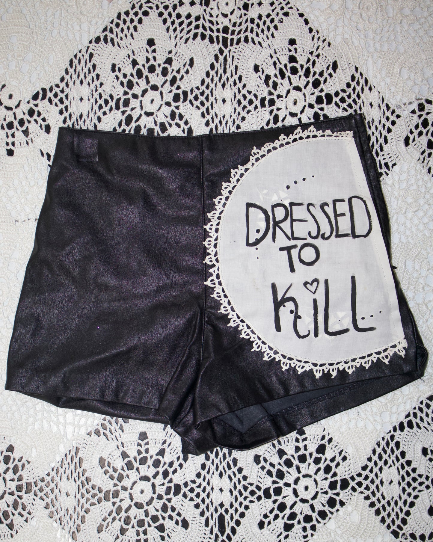 Dressed to kill back glove leather shorts