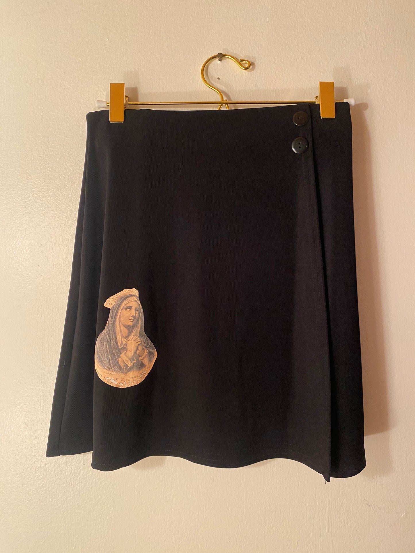 Mother Mary button skirt